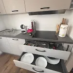 El Mee Canton Апартаменты