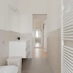Апартаменты Guesthost - Cosy Calvairate & Porta Romana