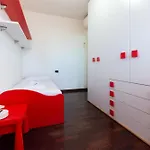I-host Spacious 2br With 2 Baths & Balcony Lägenhet Milano