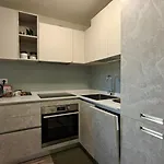 Bright With Terrace And Free Parking * Mailand