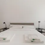 Guesthost - Comfy Ghisolfa Appartement *