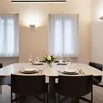 Nerogiardini - Lusso E Design A San Babila
