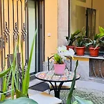 Apartamento Intomilan I Design Loft San Babila Milão