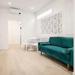 Black Lux 2br In Close To Navigli Milánó