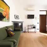 Casa Raffaello, Bohemian Chic Διαμέρισμα *