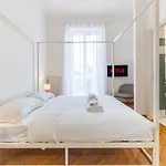 Duomo 15 Min Walk - Historic Center, 4 Bedrooms And 2 Terrace شقة