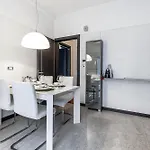 New Near Station 3 Bedroom Lejlighed Milano