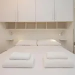 I Host - Nazario Sauro 14 * ميلان