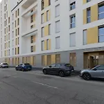 Guesthost - Modern Terrace Flat Lambrate Milano