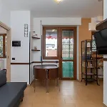 I-host 2br With Balcony Porta Romana * Milán