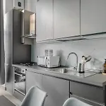 Domusmi Tadino 30 ميلان