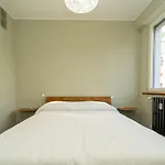 شقة Cozy With Ac & Wifi