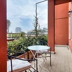 Quiet Terrace Elegante Apartment Milan