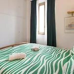 Vintage Chic Flat Steps From Fiera & Wi-fi Daire Milano