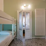 I-host - Bressan 44 *
