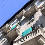 Porta Venezia Elegante شقة *
