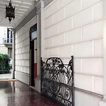 Porta Venezia Elegante شقة *