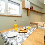 Cozy With Ac & Wifi Apartment *