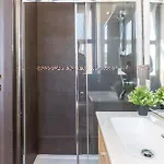 Duomo 5 Min Walk - 2 Bedrooms With Netflix, Wifi شقة