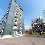 Apartment Primopiano Inganni Mailand