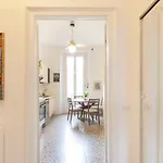 Vintage Chic Flat Steps From Fiera & Wi-fi