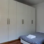 Elegante - 2 Camere, 2 Bagni, Garage E Balcone Apartment *