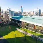 I-host Spacious 2br With 2 Baths & Balcony Lägenhet Milano