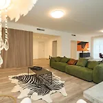 Apartamento Absolute Luxury Home, 15 Minutes Walk San Siro *