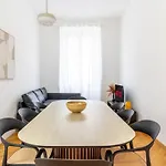 شقة Duomo 15 Min Walk - Historic Center, 4 Bedrooms And 2 Terrace *