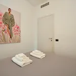 Apartamento Absolute Luxury Home, 15 Minutes Walk San Siro *