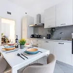 Duomo 15 Min Walk - Historic Center, 4 Bedrooms And 2 Terrace * Μιλάνο