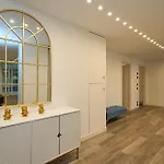 Absolute Luxury Home, 15 Minutes Walk San Siro شقة *