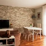 Elegante - 2 Camere, 2 Bagni, Garage E Balcone Apartment *