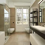 Absolute Luxury Home, 15 Minutes Walk San Siro شقة ميلان