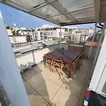 Penthouse With Terraces, Jacuzzi & Garage Appartamento *