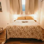 Casa De Amicis - Lakeside L&b ゲストハウス