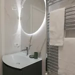 Royal Luxury P.zza Della Repubblica アパートホテル 3*