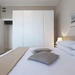 Apartment Contempora - Elvezia Park - One Bedroom E24 Milan