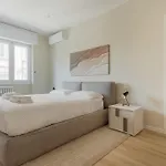 Guesthost - Darsena & Navigli Cosy Flat * Μιλάνο