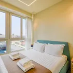 Royal Luxury P.zza Della Repubblica アパートホテル 3*