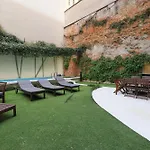 Prestige Boutique Homes - Exlcusive Garden & Pool Appartement