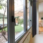 شقة Prestige Boutique Homes - Exlcusive Garden & Pool ميلان