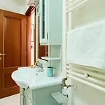 Διαμέρισμα A 10 Min Dal Duomo - Trilocale Moderno Con 3 Letti E 2 Bagni In Citta Studi *