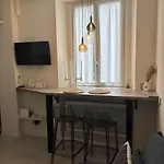 Apartment Liam Gem Navigli Design *