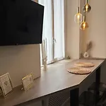 Apartment Liam Gem Navigli Design *
