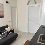 Liam Gem Navigli Design Apartment *