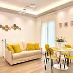 Garden View With Parking - Teodorico Apartamento *