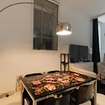 Guesthost - Design Loft In Porta Vittoria * Milão