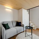 Homeby, Cozy Penthouse شقة ميلان