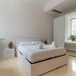 Guesthost - Design Loft In Porta Vittoria * Milano
